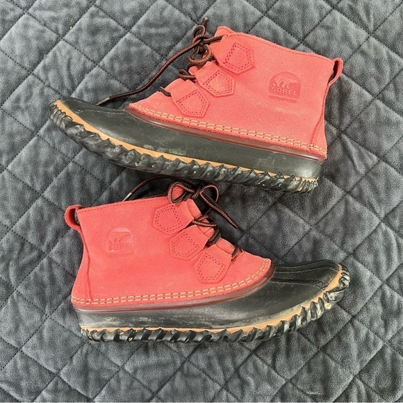 Sorel Boots Women 7 Shoes Out N About Rain Duck Red Ankle Lace Up - Picture 9 of 14